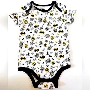 NWOT Batman Onesie 18 months Superhero I am batman cartoon print‎